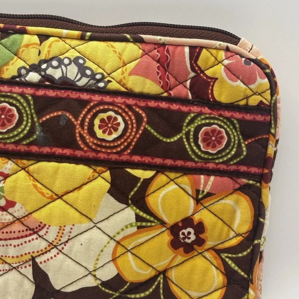 Vera Bradley Buttercup Cotton Zip Padded Small Ebook Reader Tech Sleeve Clean